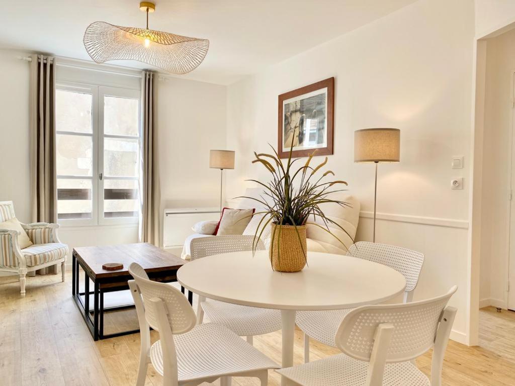Appartement élégant avec vue sur le port Saint-Martin-de-Ré Exterior foto