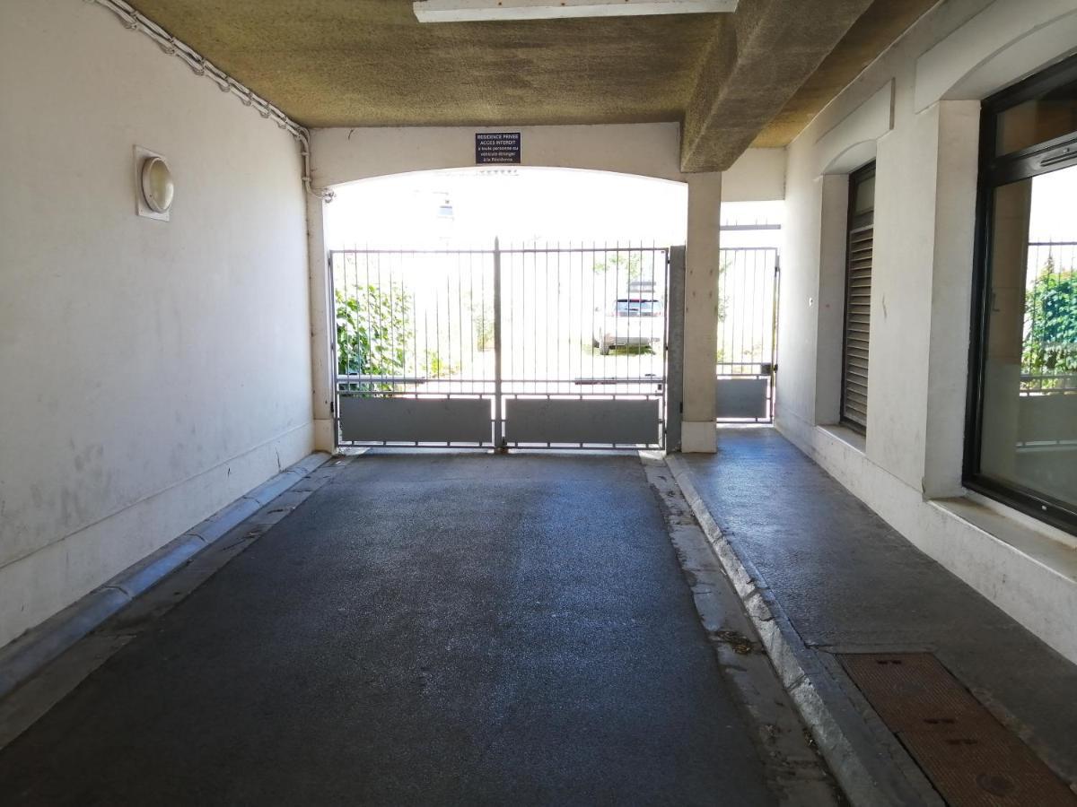 Appartement élégant avec vue sur le port Saint-Martin-de-Ré Exterior foto