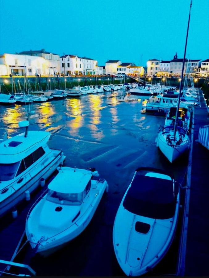 Appartement élégant avec vue sur le port Saint-Martin-de-Ré Exterior foto